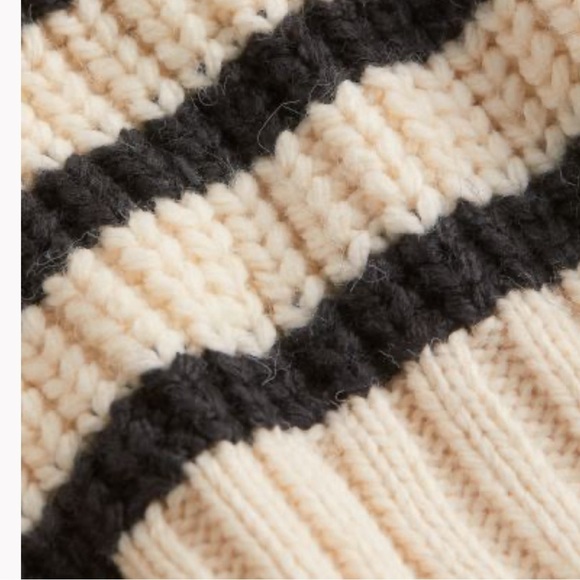 H & M Soft Knit Sweater Dropped Shoulder Long Sleeve Ribbed Neckline Size XL - Picture 6 of 11